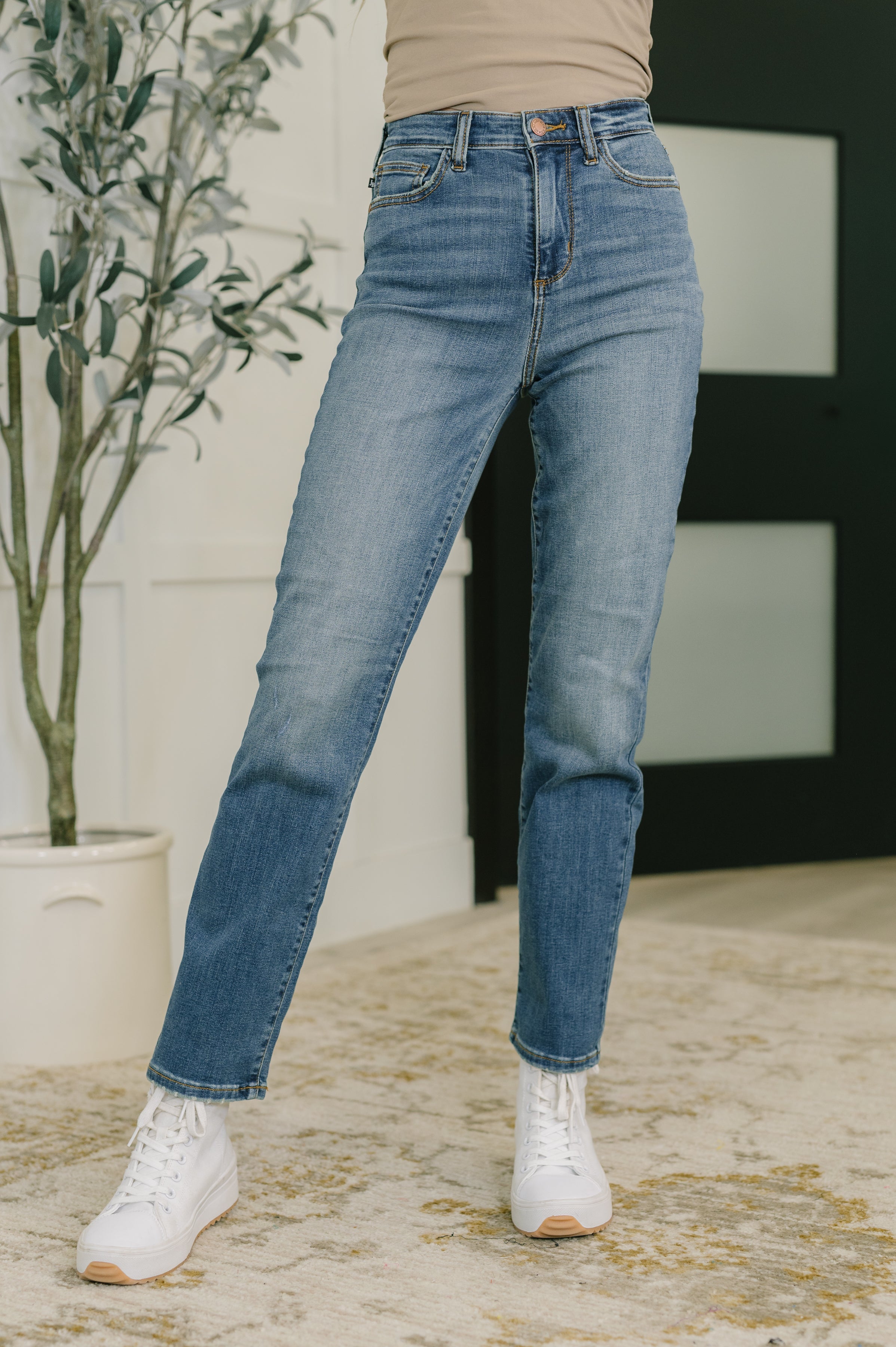 Izzie High Waist Straight Fit - Charming Charlie