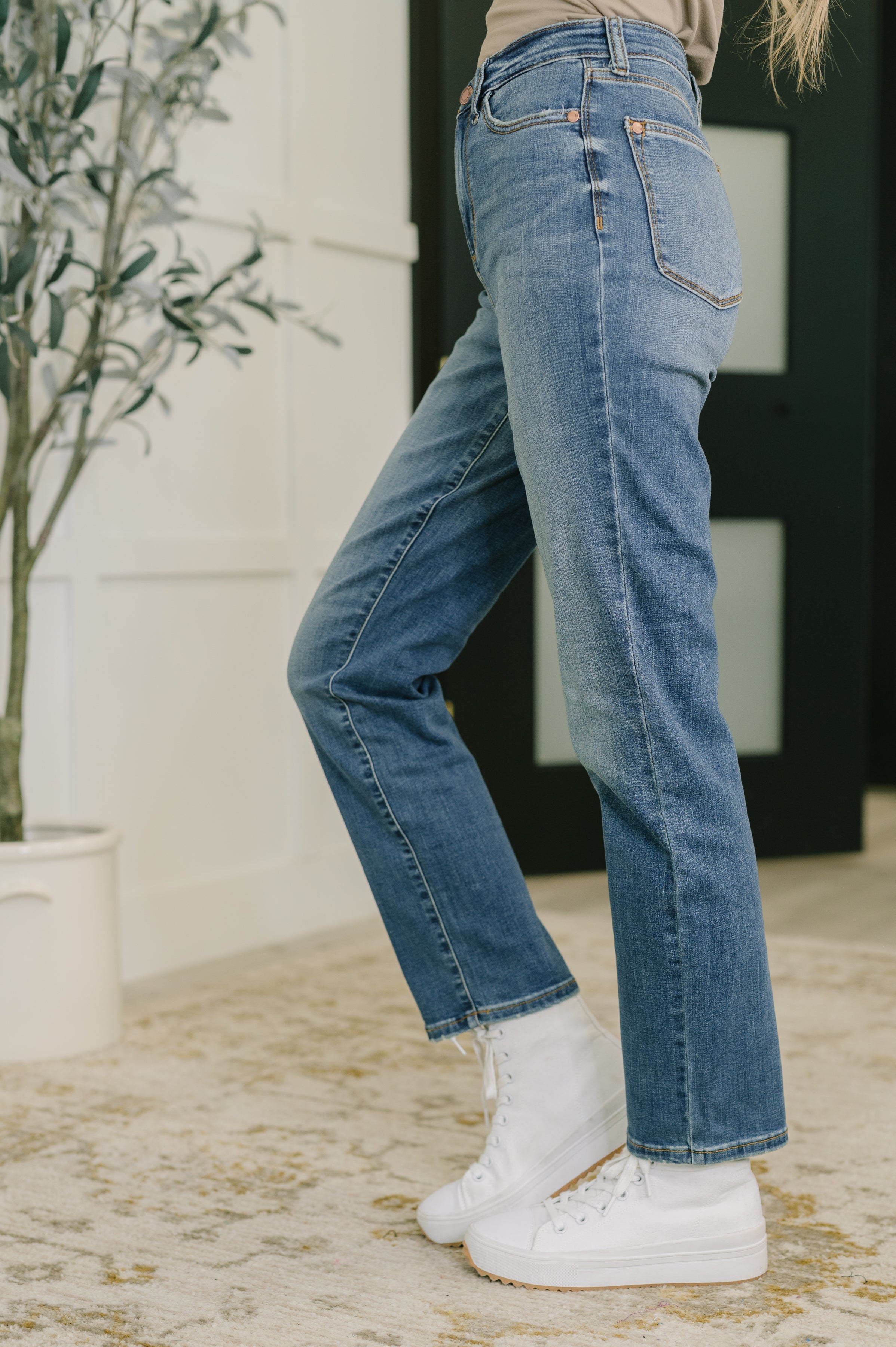 Izzie High Waist Straight Fit - Charming Charlie