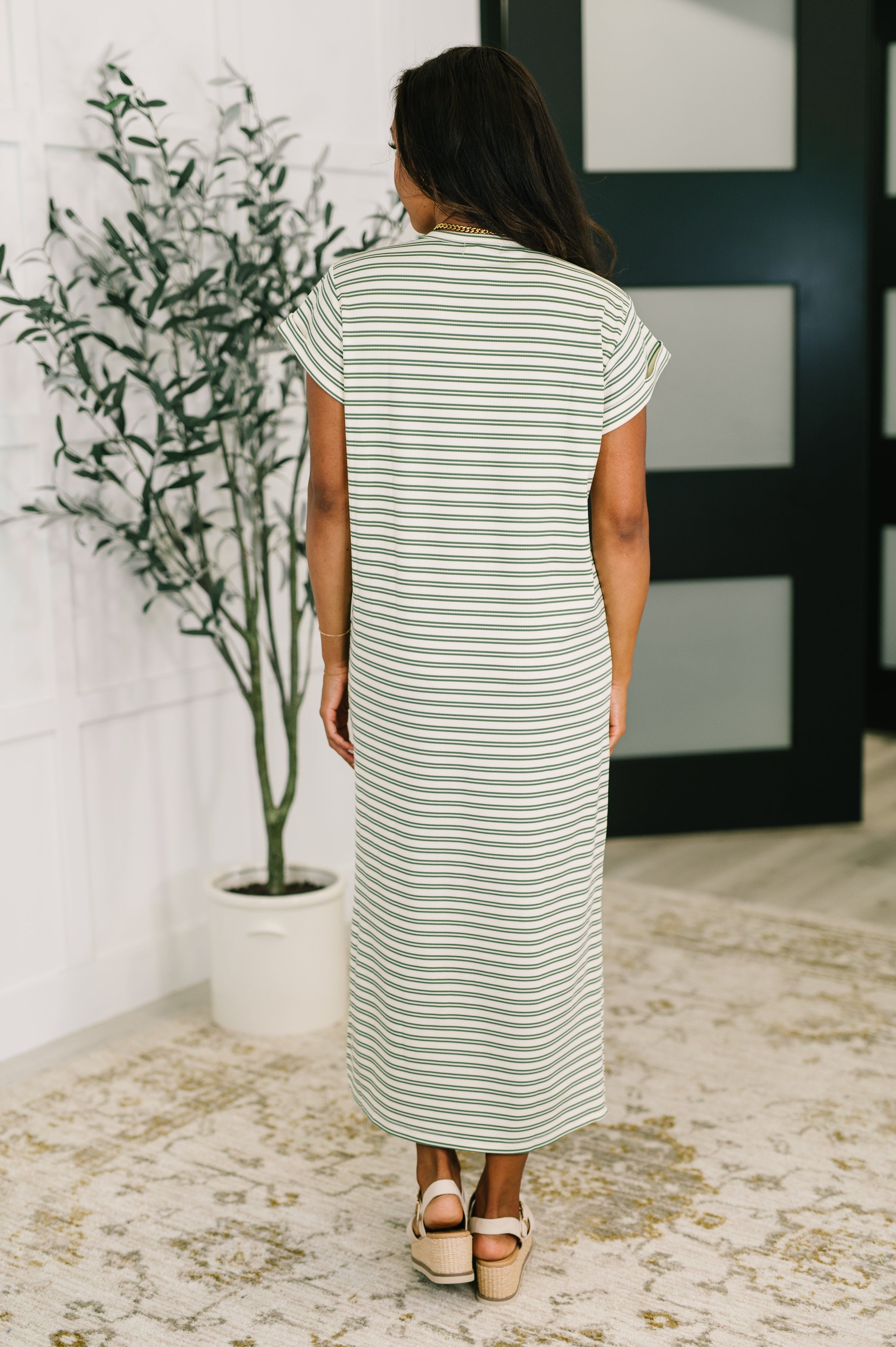 Keep Me Comfy Casual Maxi Dress in Green - Charming Charlie