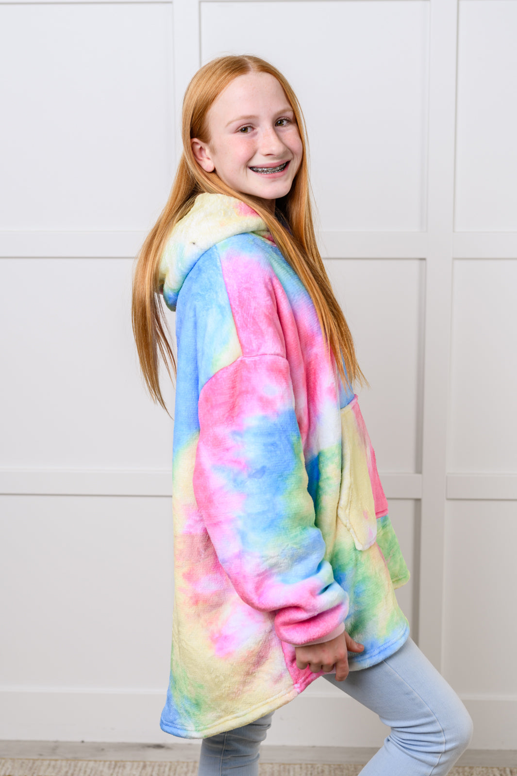 Kids Oversized Hoodie Blanket in Rainbow – Charming Charlie