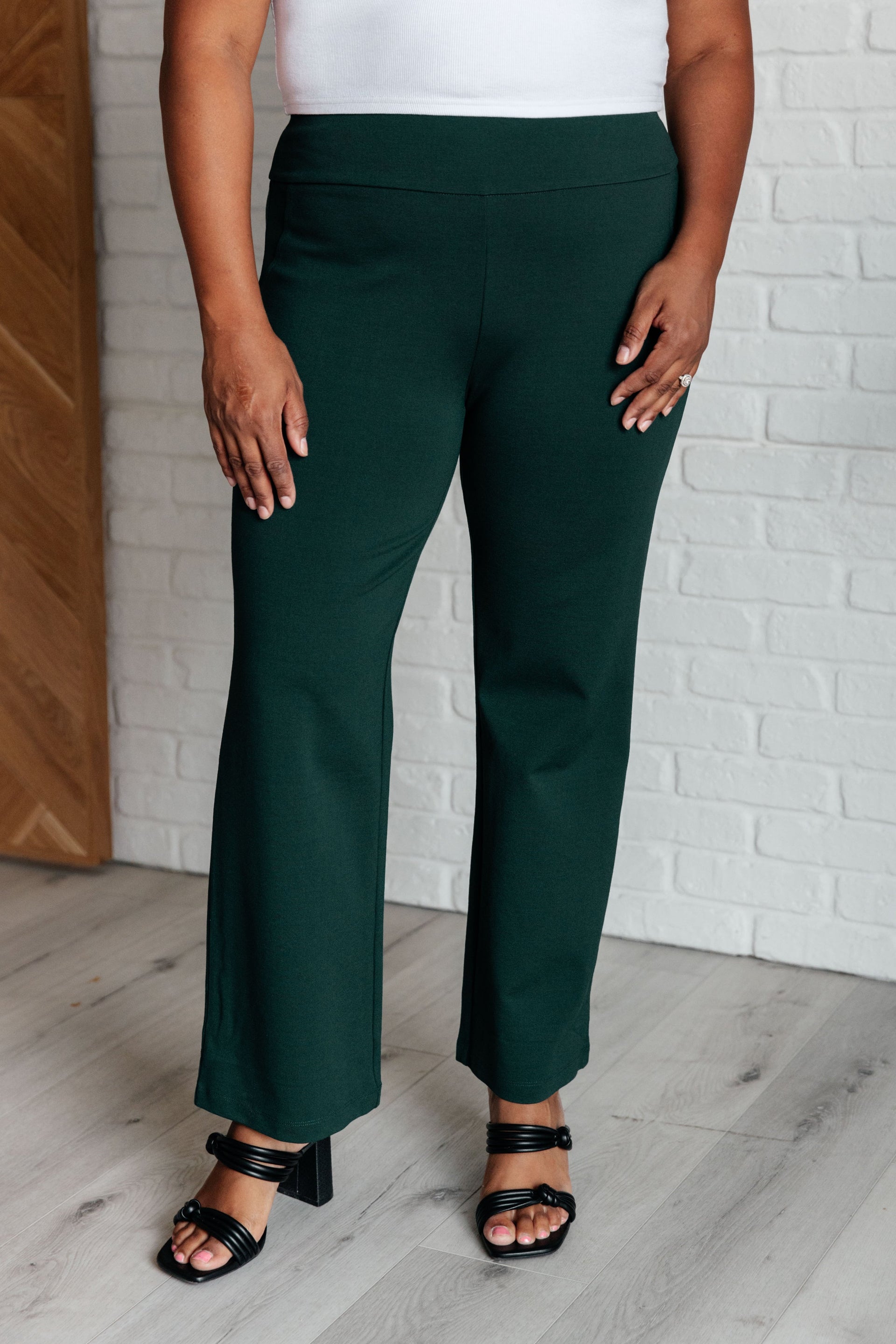 Magic Straight Pants in Hunter Green Small