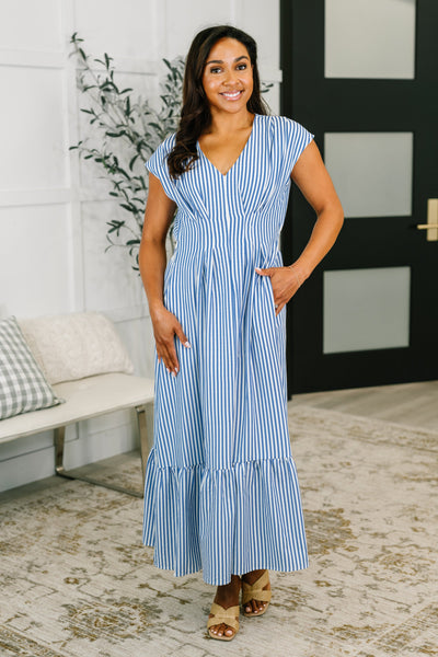 Only Chance Pleated Smock Waist Maxi Dress in Blue – Charming Charlie