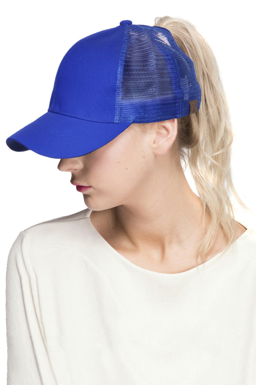 Royal Blue C.C BASEBALL PONYCAP is a stylish and versatile accessory for any outfit. With its durable material and adjustable fit, it offers long-lasting comfort and protection from the sun. Plus, its classic baseball cap design adds a touch of sporty sophistication. Perfect for any casual or active occasion.