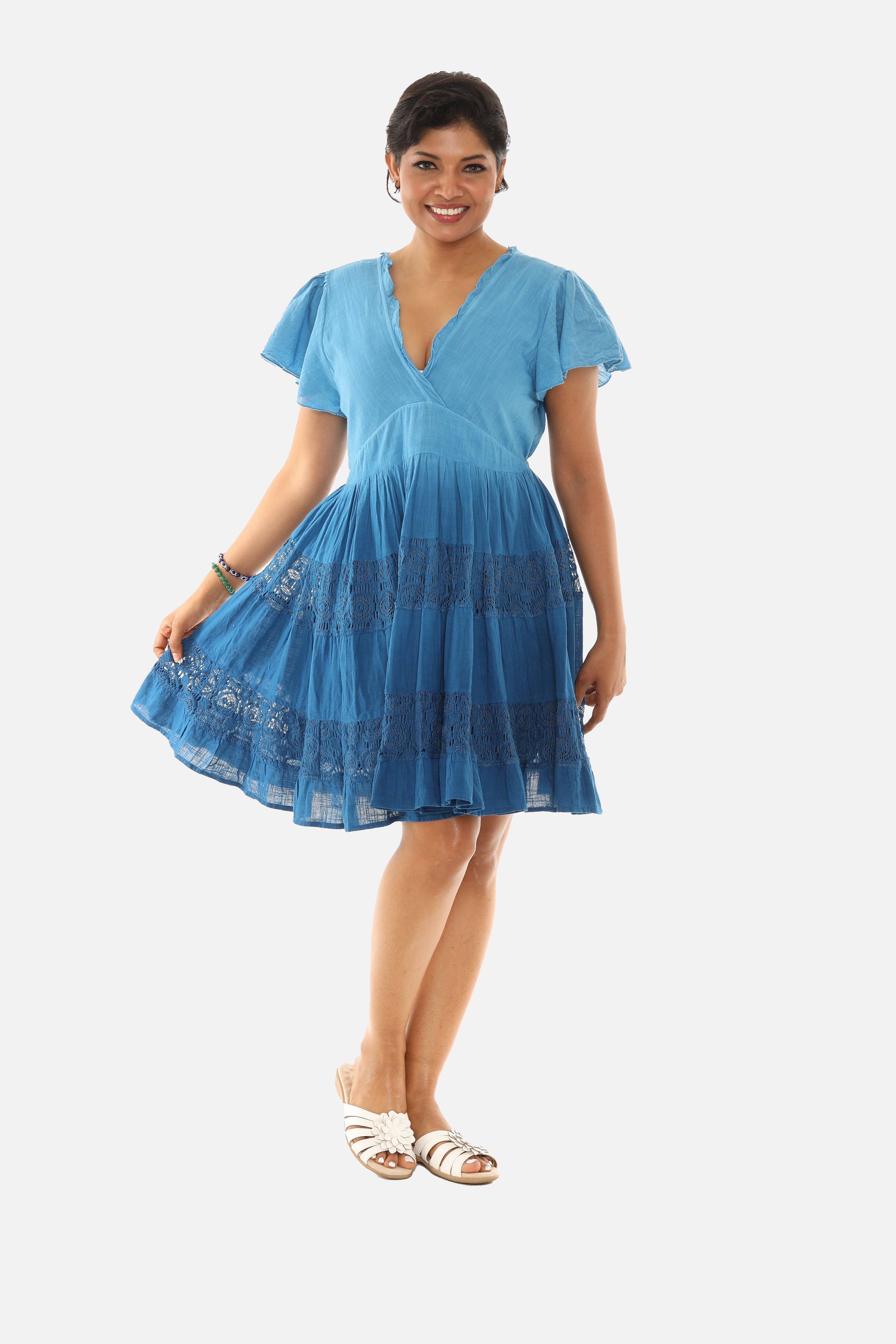 Ombré Lace Flutter-Sleeve Empire-Waist Dress M / BLUE/WHITE