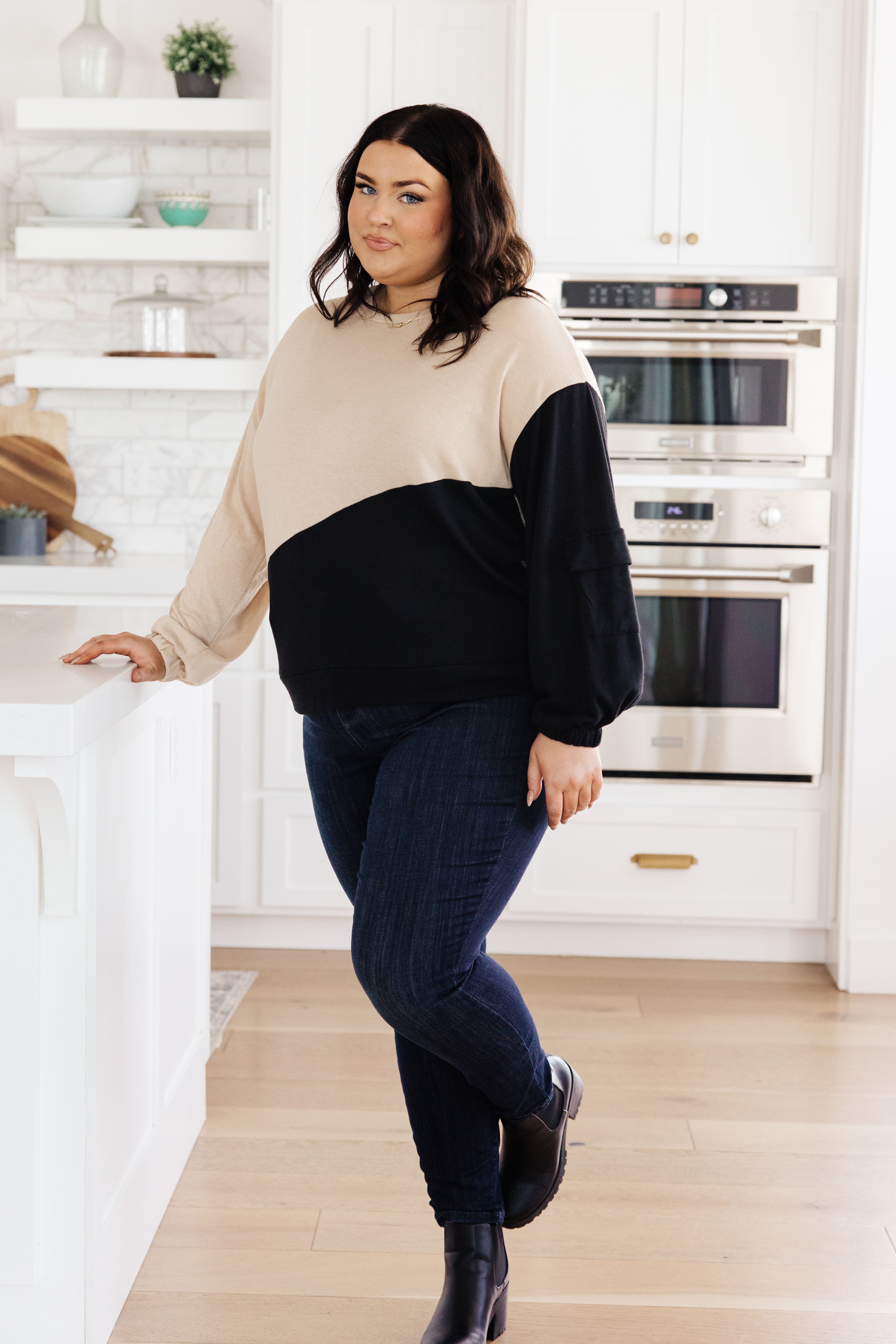 Split Decision Color Block Cargo Sleeve Top - Charming Charlie