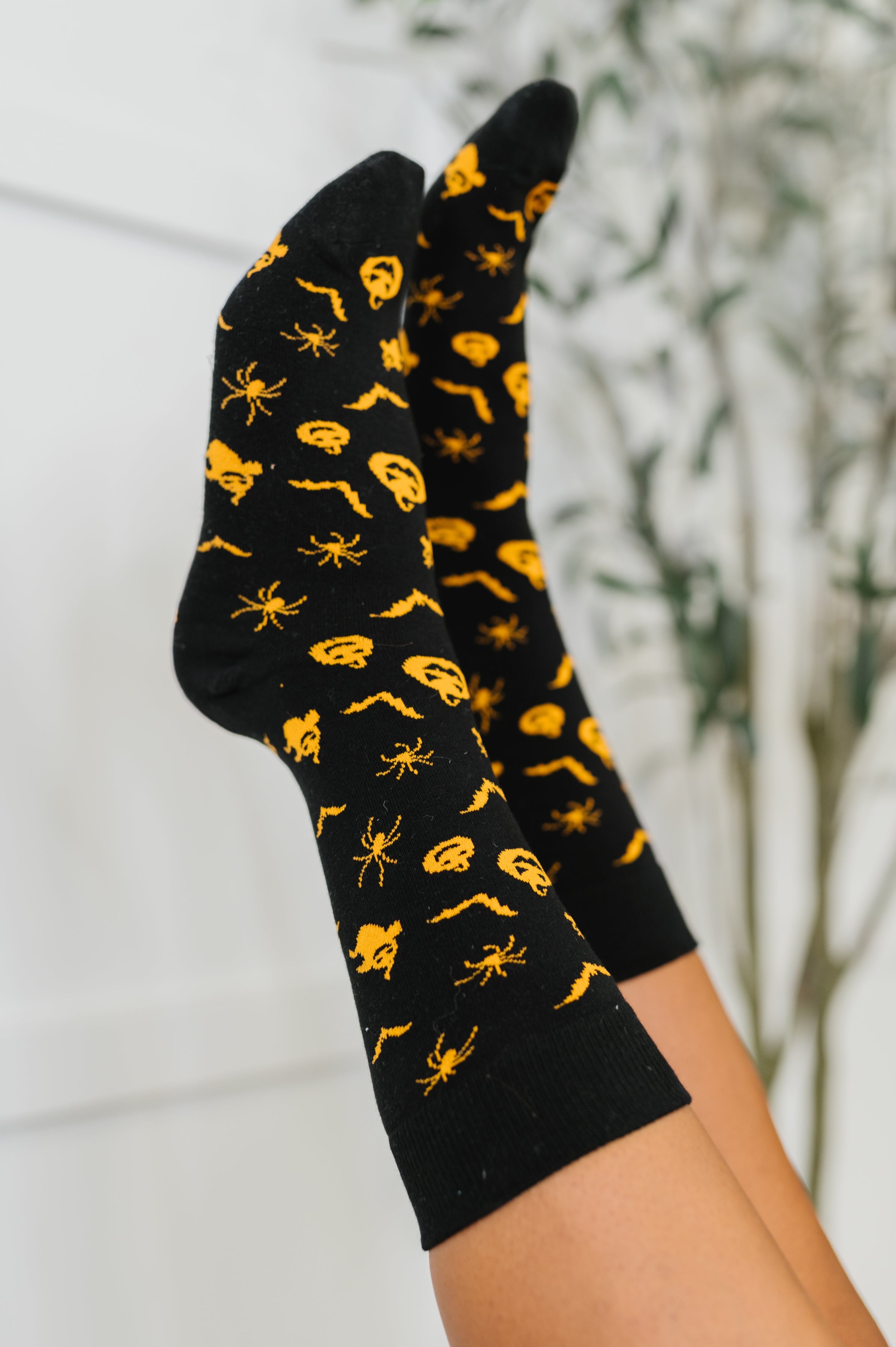 Wicked Walk Quarter Socks - Charming Charlie