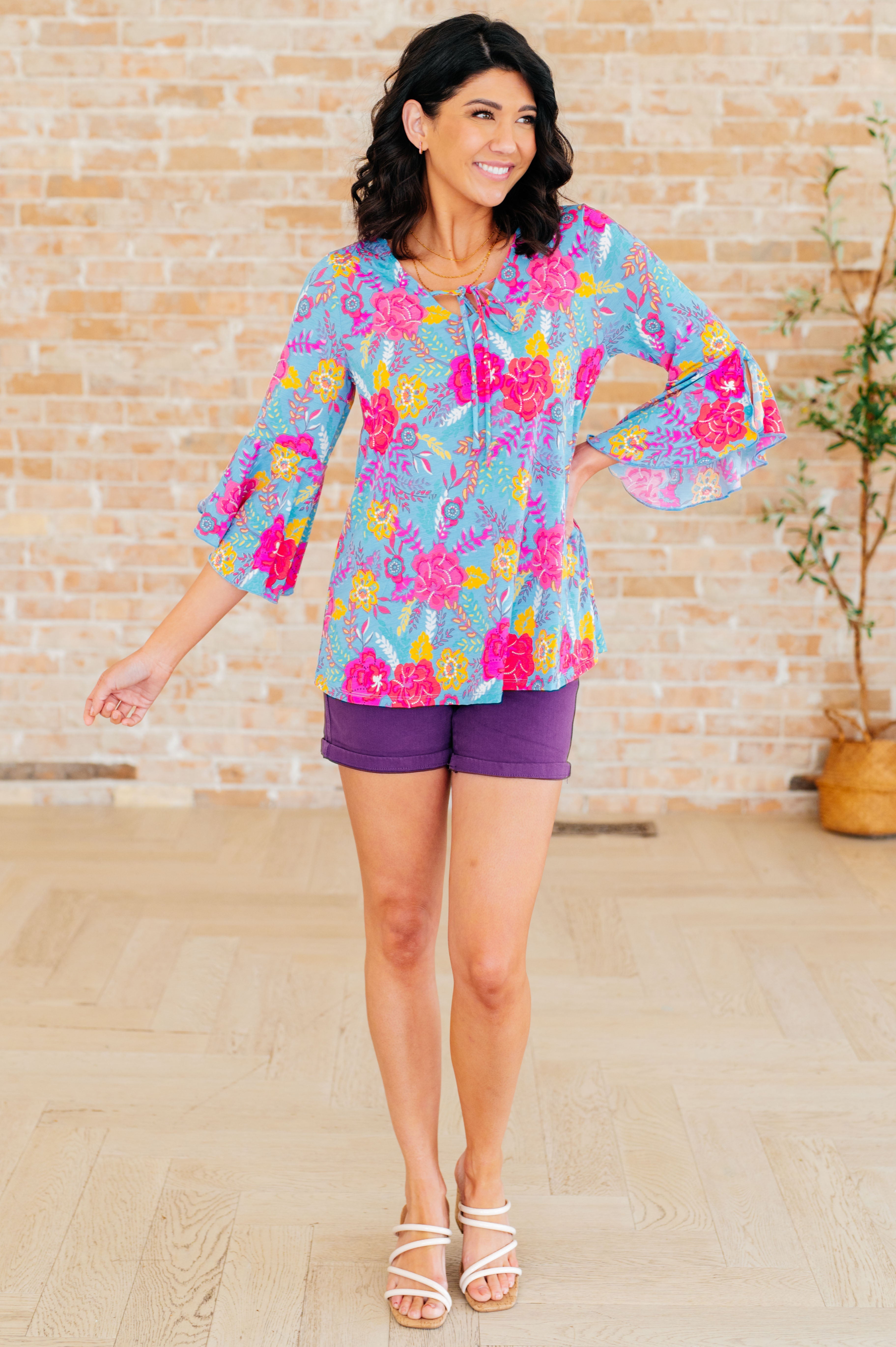 Willow Bell Sleeve Top in Bright Blue Floral – Charming Charlie
