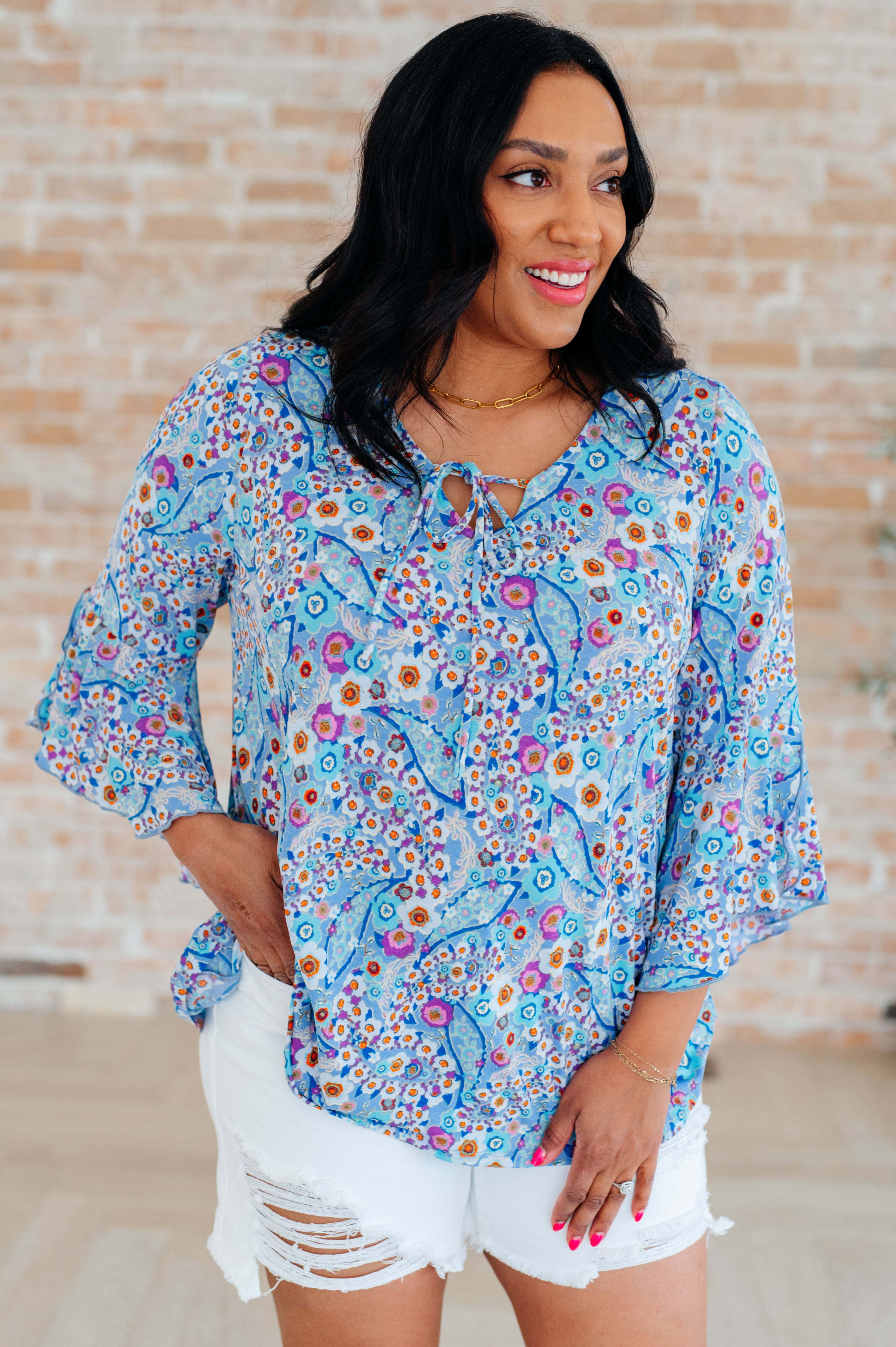 Willow Bell Sleeve Top in Retro Ditsy Floral – Charming Charlie
