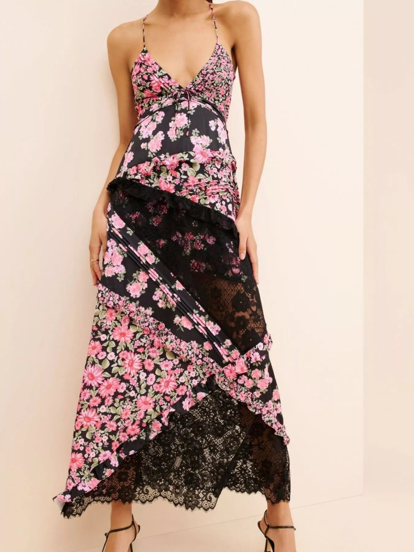 Lace Detail Ruffled Floral V-Neck Maxi Dress Black / S