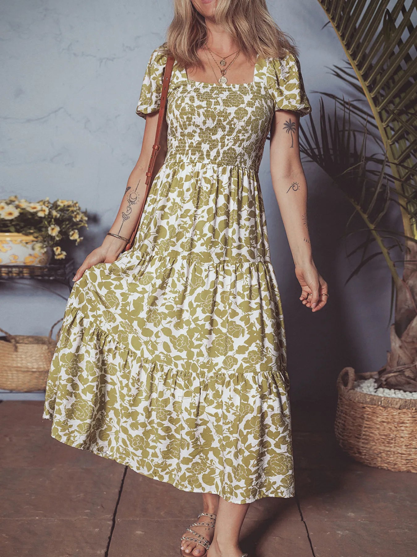 Boho Floral Square Neck Smocked Bust Puff Sleeve Tiered Dress Floral / XL Boho Floral Square Neck Smocked Bust Puff Sleeve Tiered Dress – Charming  Charlie