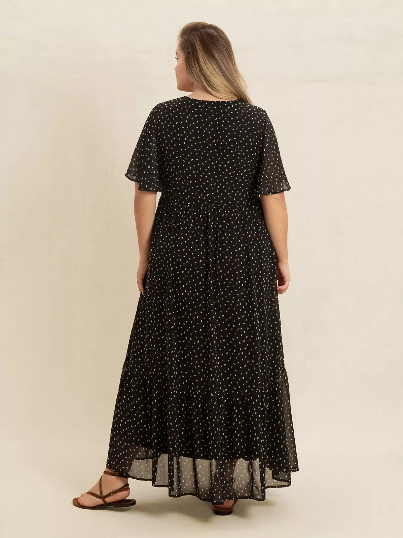 knee length dresses for ladies Plus Size Printed V-Neck Flutter Sleeve Maxi Dress – Charming Charlie