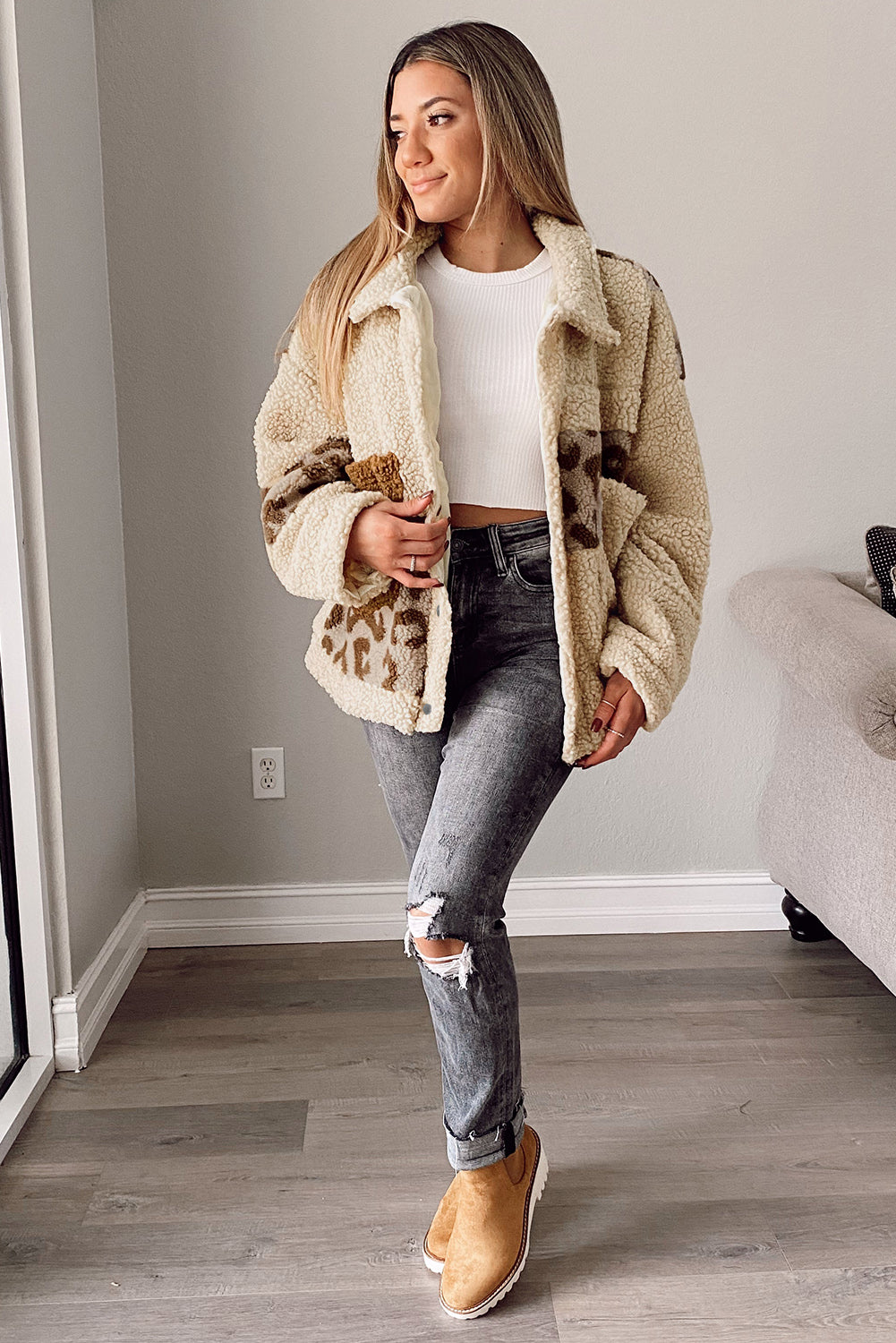 Pocketed Leopard Collared Neck Sherpa Jacket – Charming Charlie