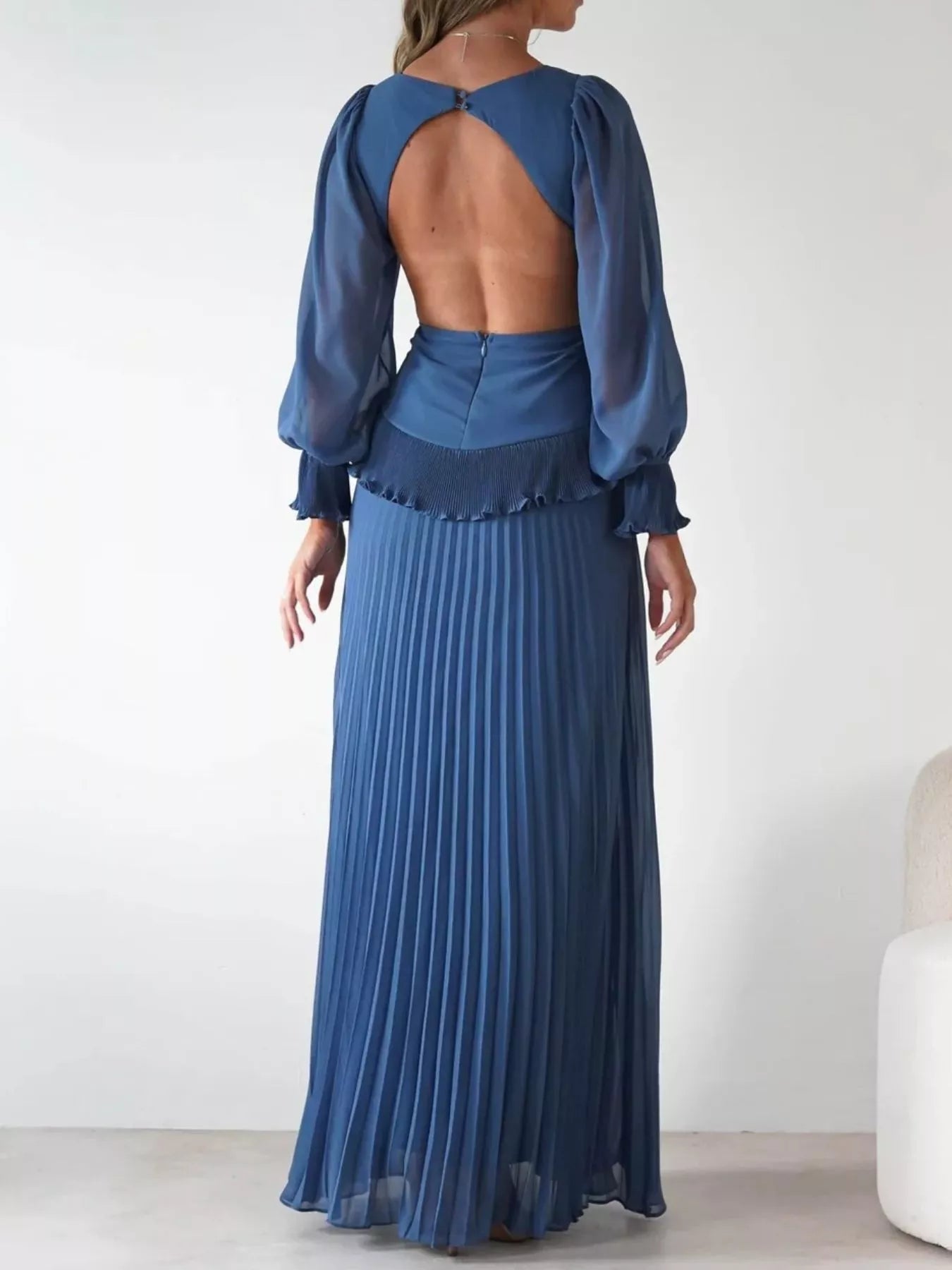 Backless Pleated Long Sleeve Maxi Dress Blue / L Backless Pleated Long Sleeve Maxi Dress Blue / L