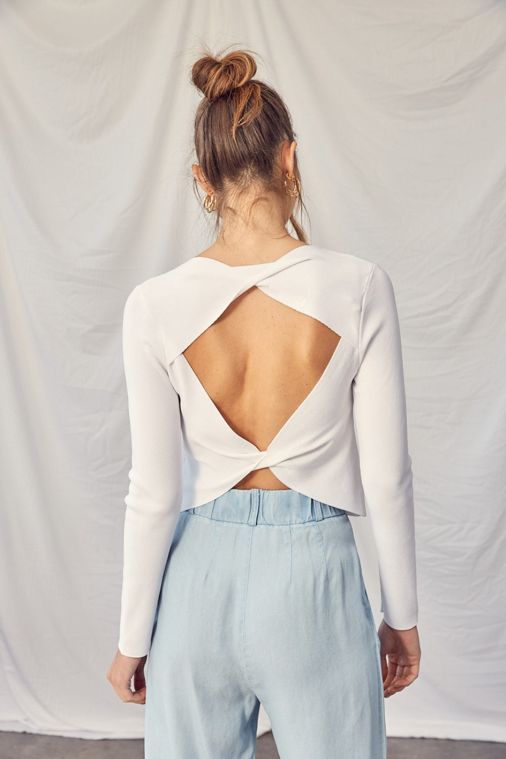Idem Ditto Twisted Backless Long Sleeve Knit Top – Charming Charlie