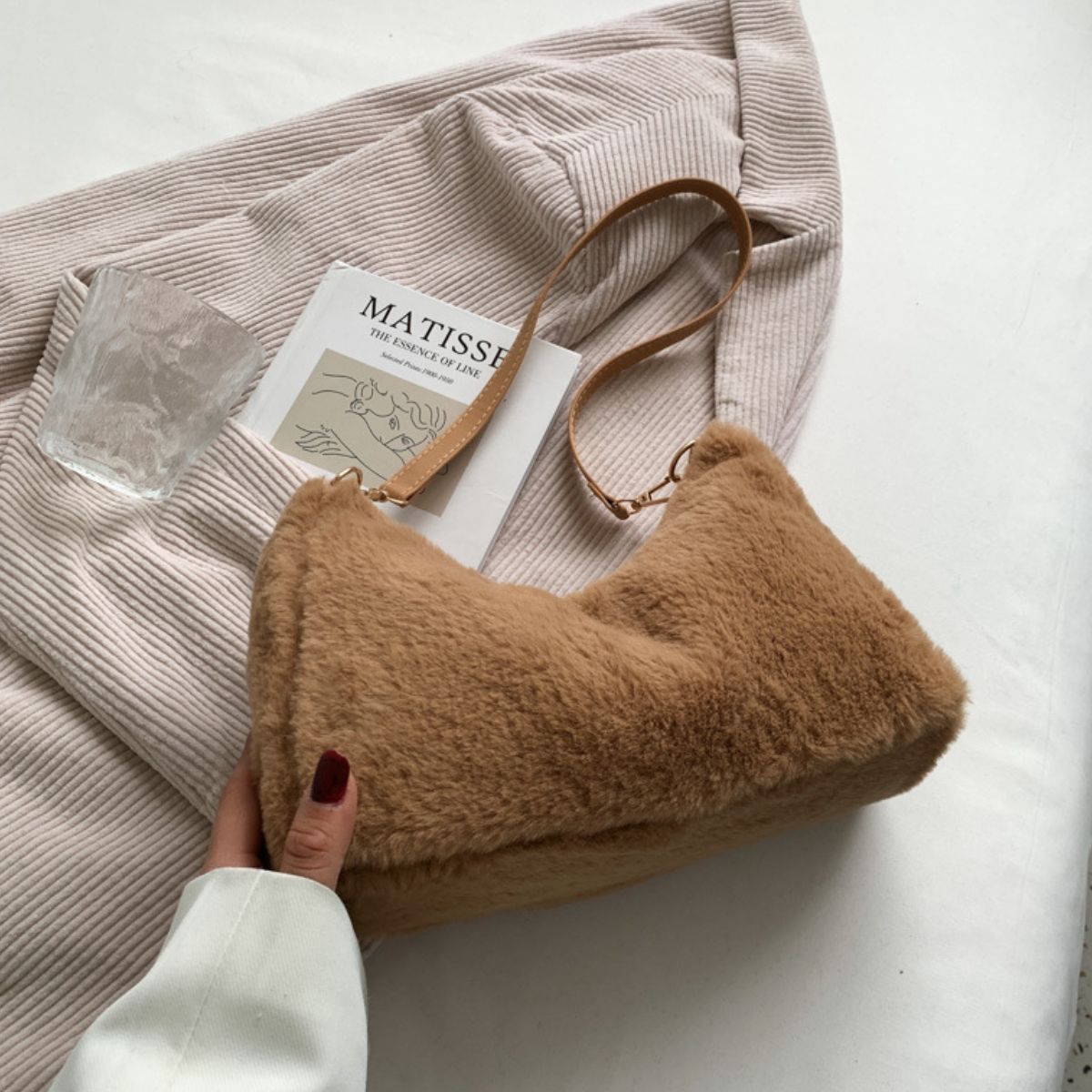 Faux Fur Removable Strap Shoulder Bag – Charming Charlie