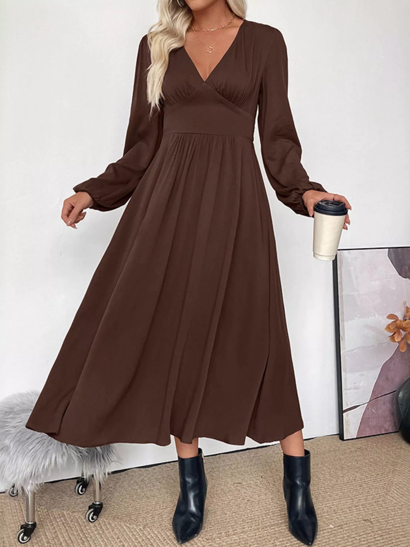 V-Neck Balloon Sleeve Midi Dress Brown / L