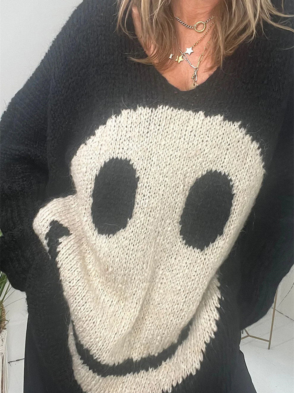 Smile Pattern Round Neck Long Sleeve Sweater