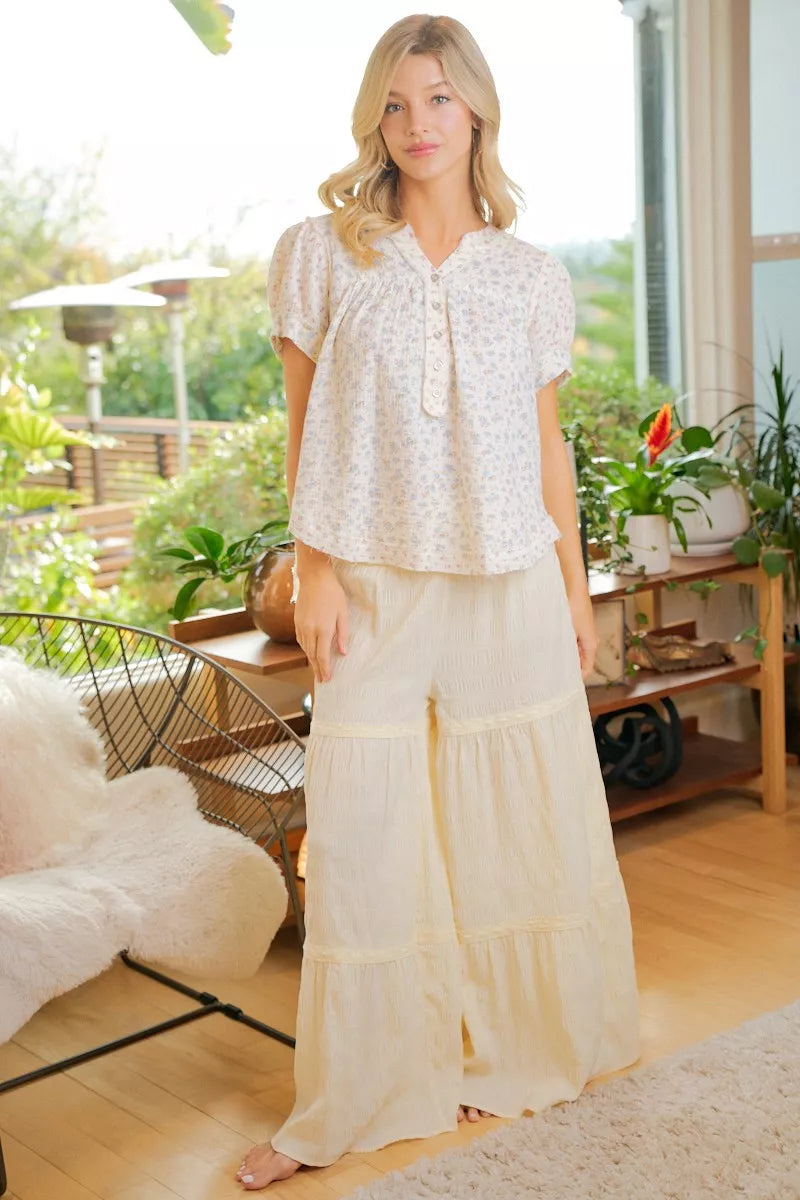 BiBi Floral Crinkle Neckdrop Short Sleeve Blouse Top – Charming