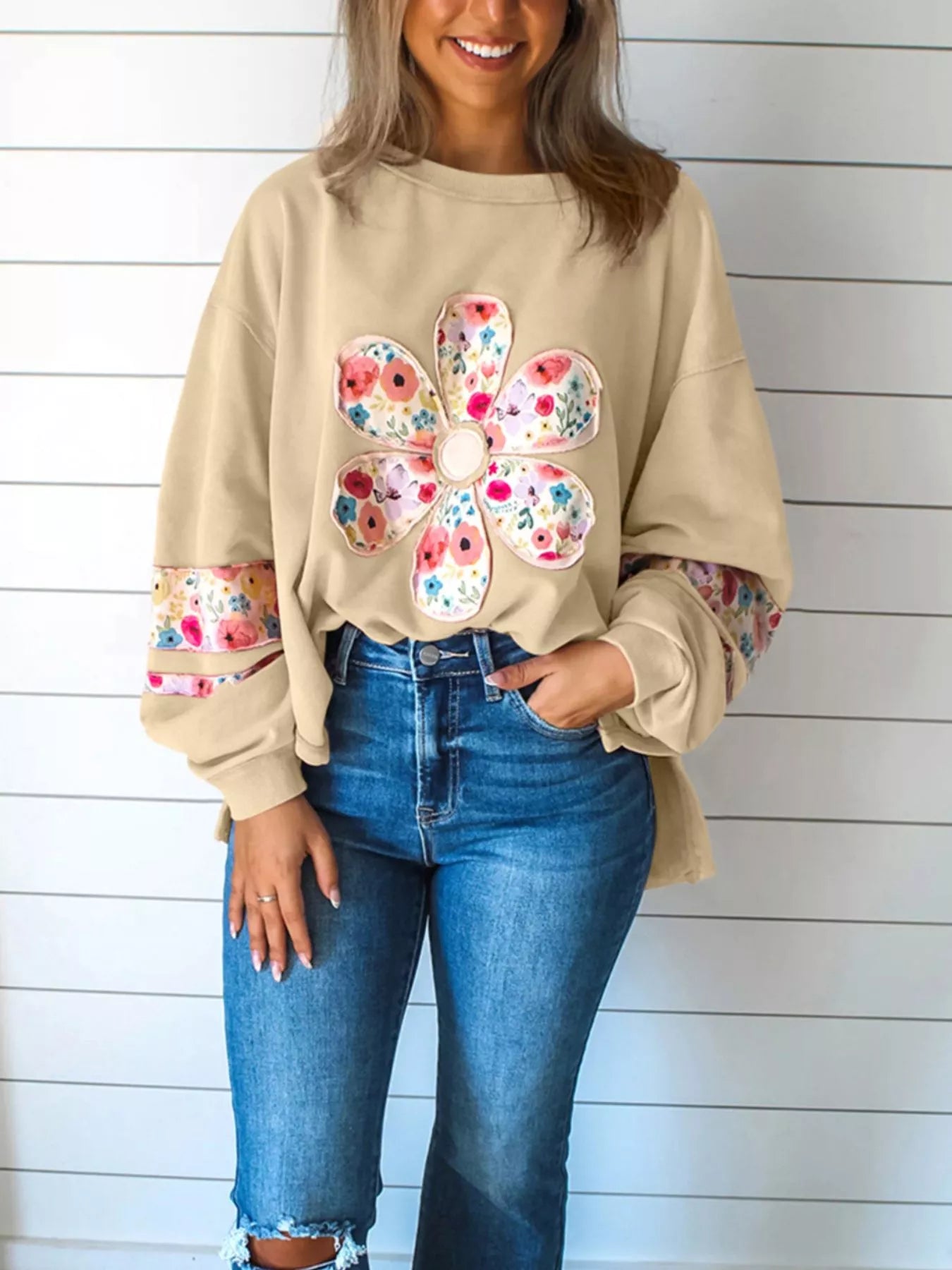 【新品・未使用】Ameri VINTAGE★FLOWER PATCH SWEAT Ameri VINTAGE - Ameri VINTAGE FLOWER PATCH SWEAT TOP の通販 by