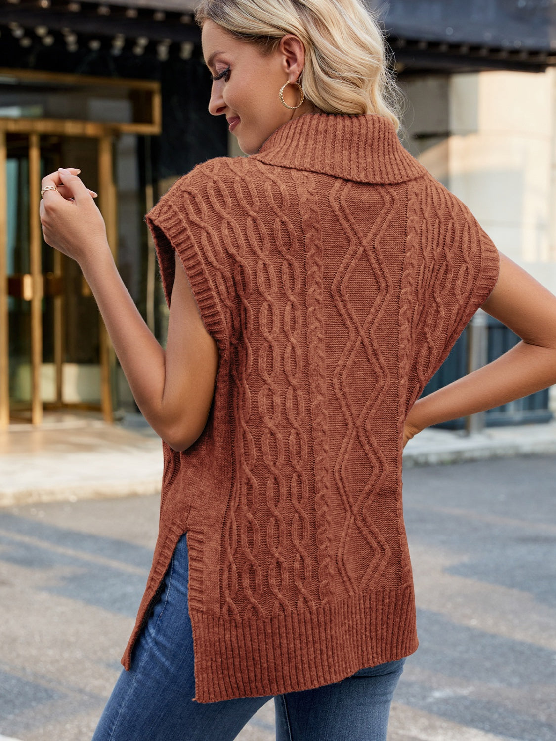 MAISON EUREKA TURTLE NECK WARMER VESTベスト Side Slit Turtleneck Sweater Vest – Charming Charlie