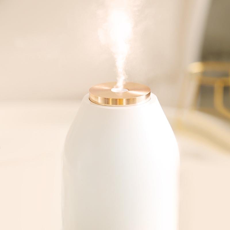 Decorative spa humidifier lamp in white