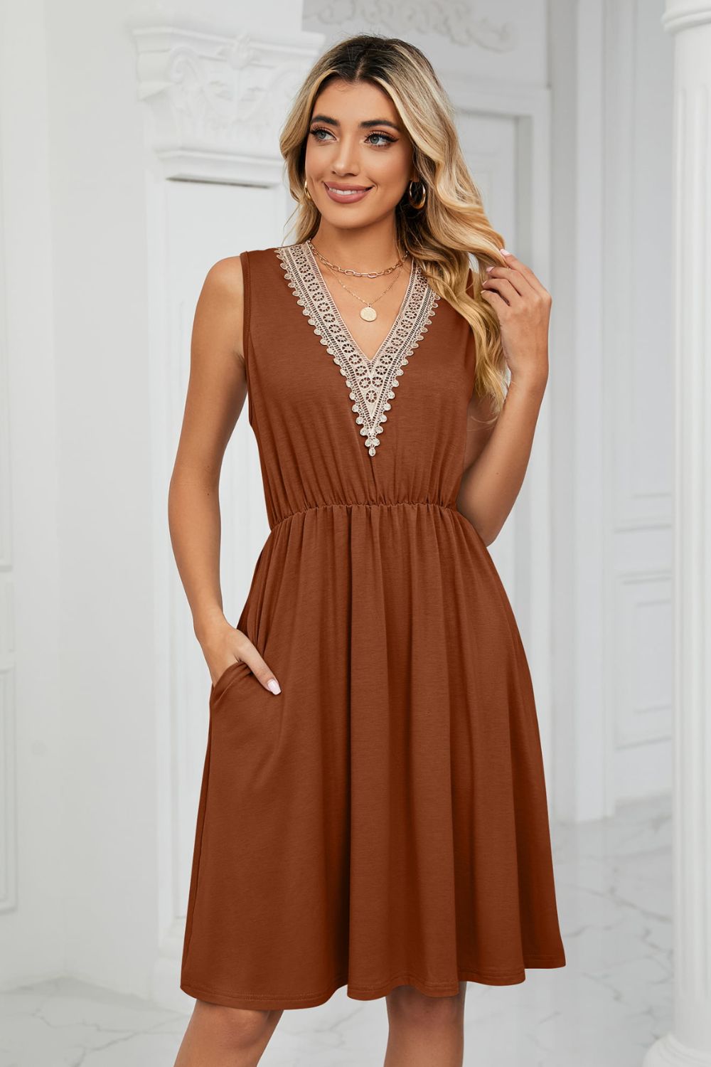 Contrast V-Neck Sleeveless Dress Brown / S Contrast V-Neck Sleeveless Dress Brown / S