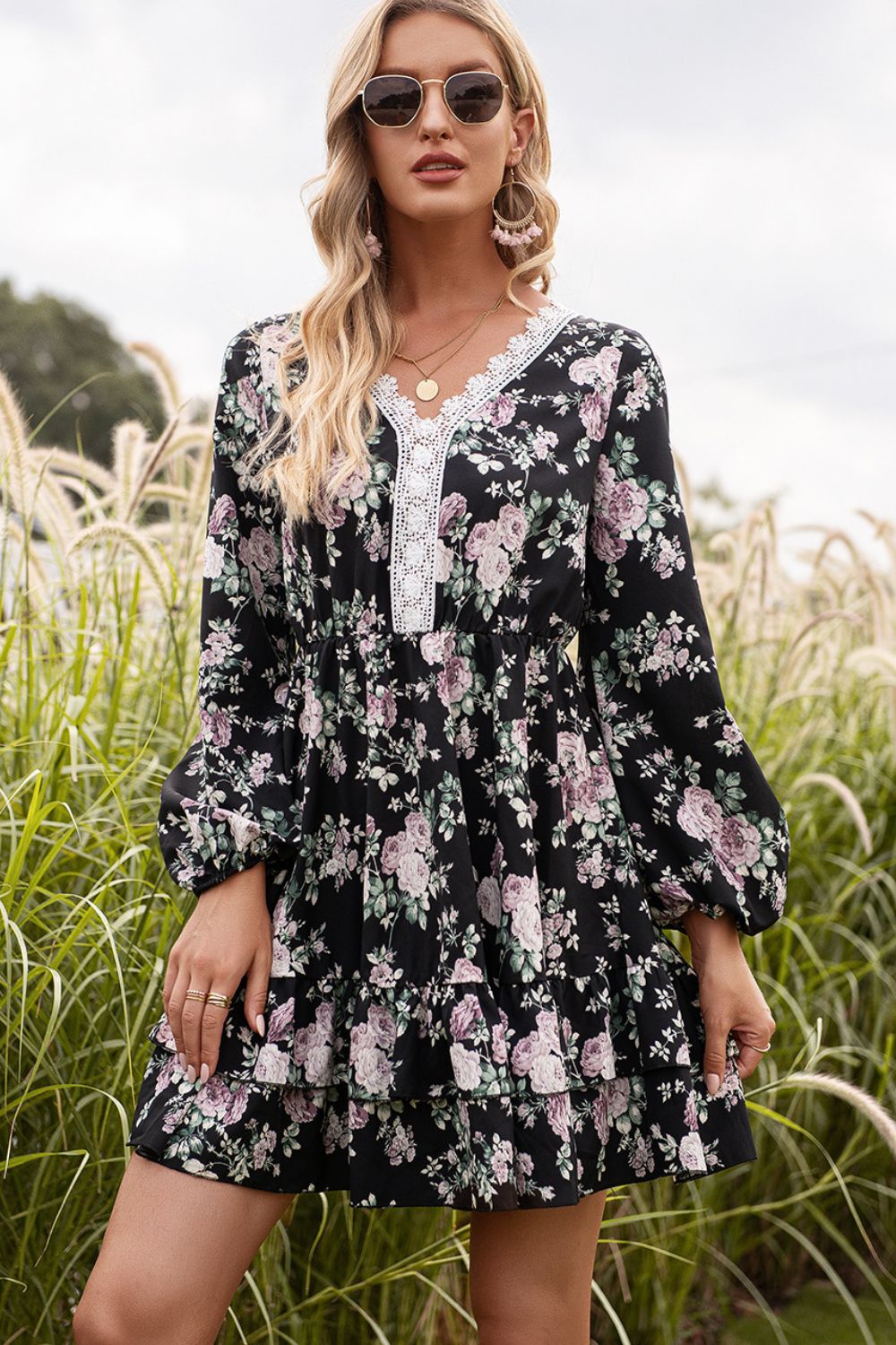 送料無料で安心 Floral Lace Sleeve Dress black × white - ワンピース
